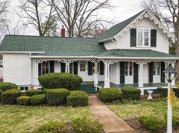 319 E Beacon Ave, New London, WI 54961