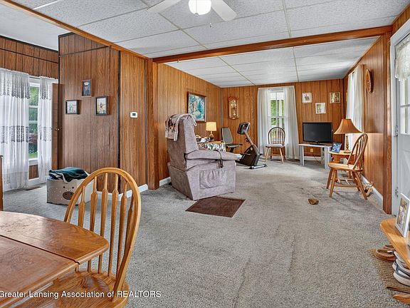 4th image of 213 West St