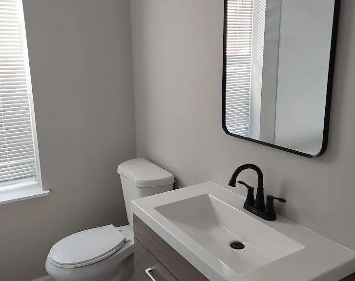 1812 N Croskey St — Photo 13