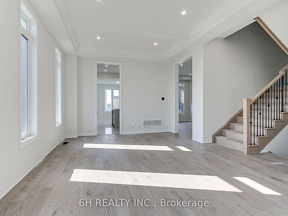 4th image of 43 Kesterfarm Pl