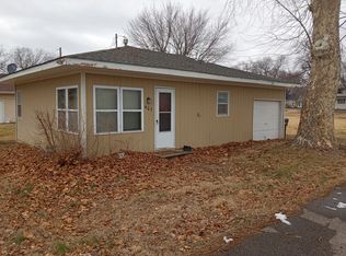 403 S Lake Rd, Silver Lake, KS 66539