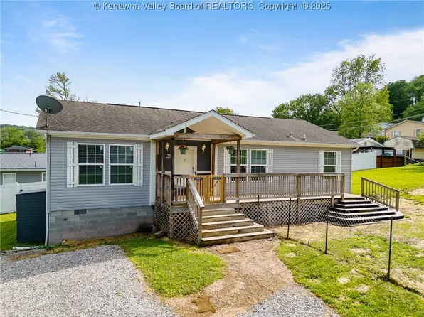 23 Wood Rd, Charleston, WV 25302