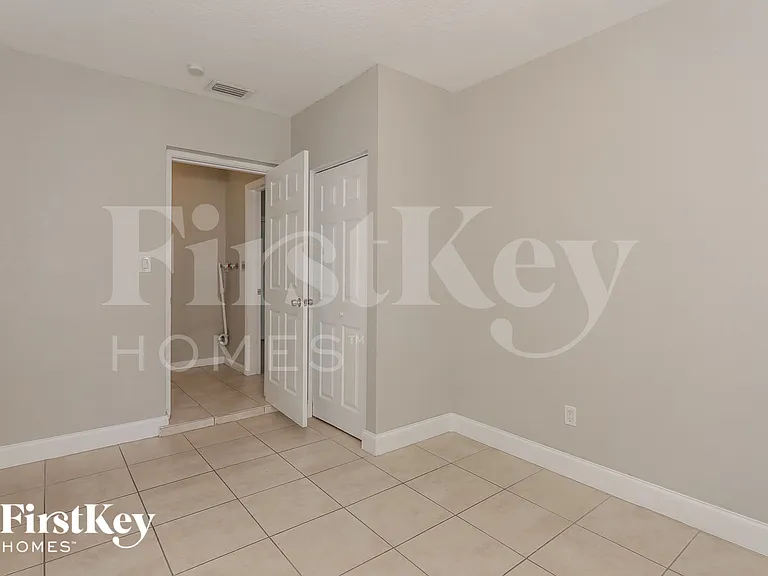 4900 NW 3rd Ave — Photo 12