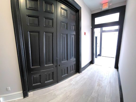 5th image of 1514 W Girard Ave #1B