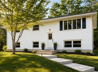 8 Hickory Ln, Monroe, NY 10950