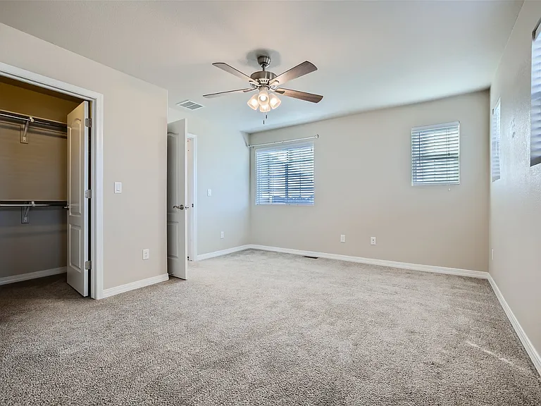 8807 Bella Flora Hts — Photo 10