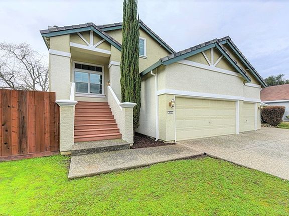3rd image of 413 Wellsley Ct