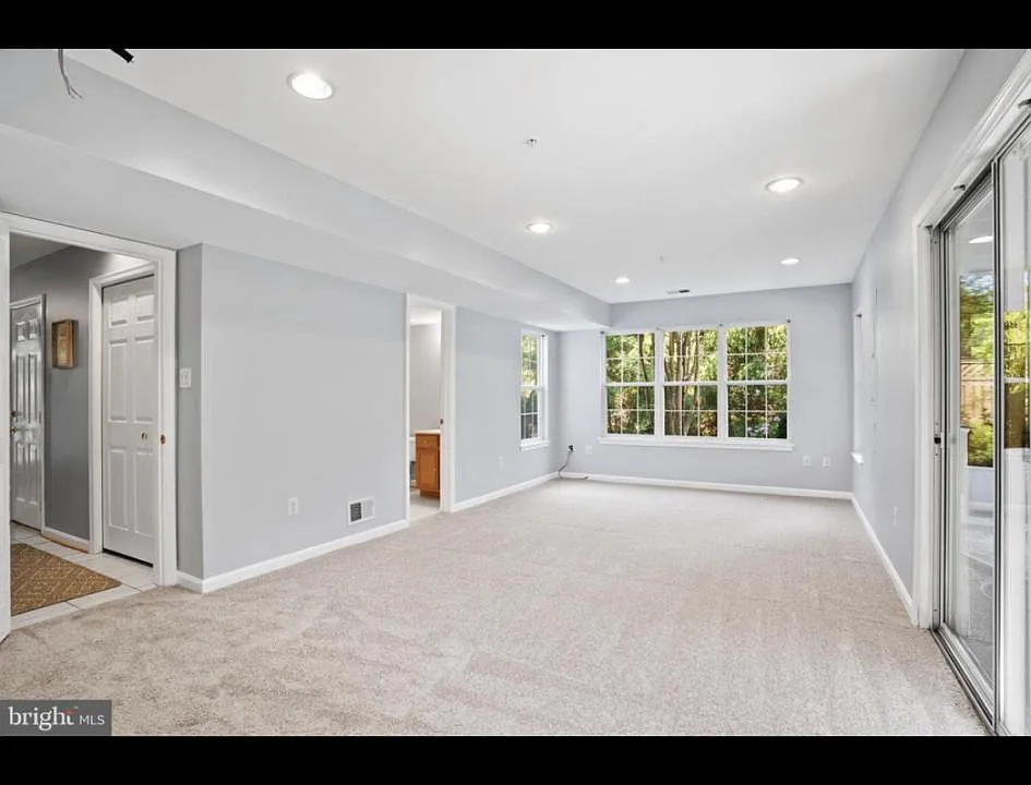 7829 Yankee Harbor Dr