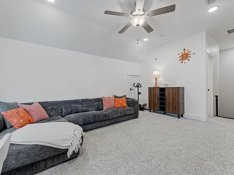 10930 Brambling Wood Dr — Photo 37