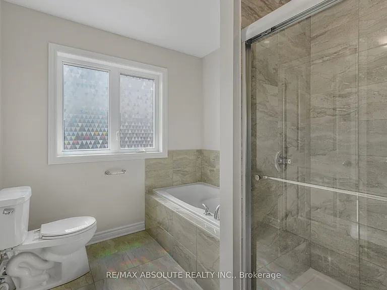 741 Namur St — Photo 17