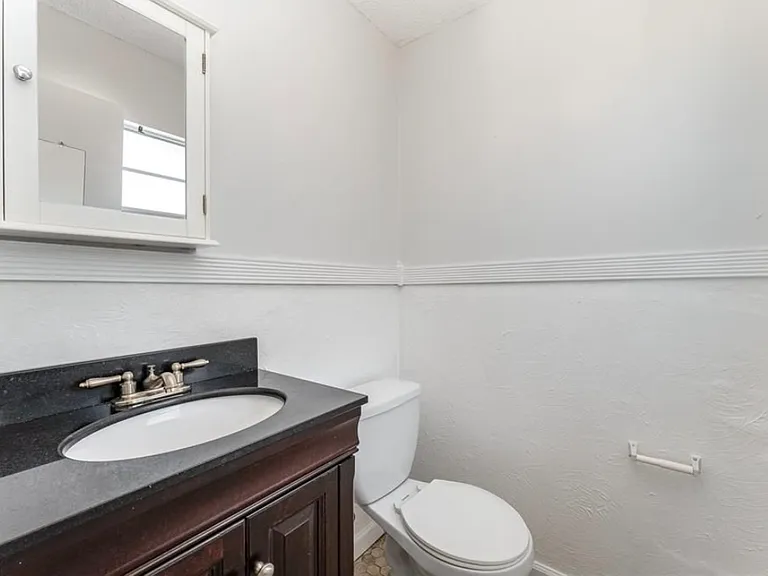 222 Aldo Dr — Photo 11