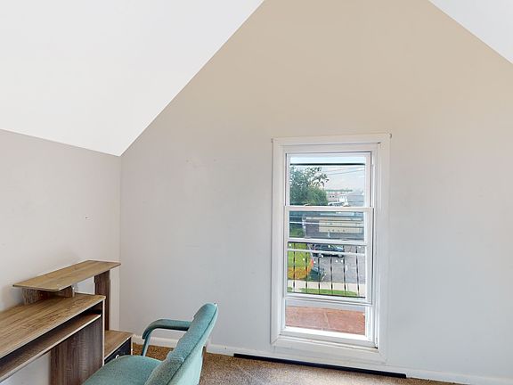 4th image of 146 Beethoven St APT 5