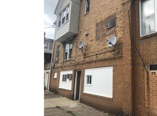 6449 Chelwynde Ave #1, Philadelphia, PA