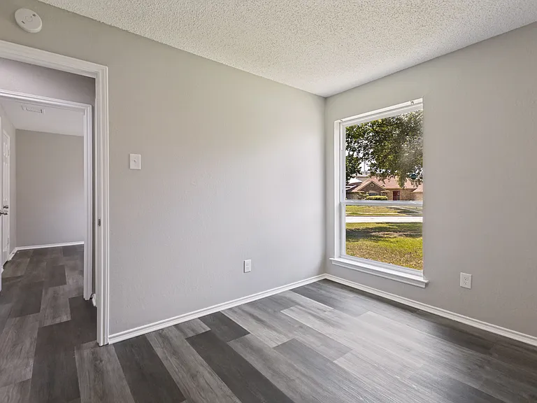 4111 Ocean Reef St — Photo 18
