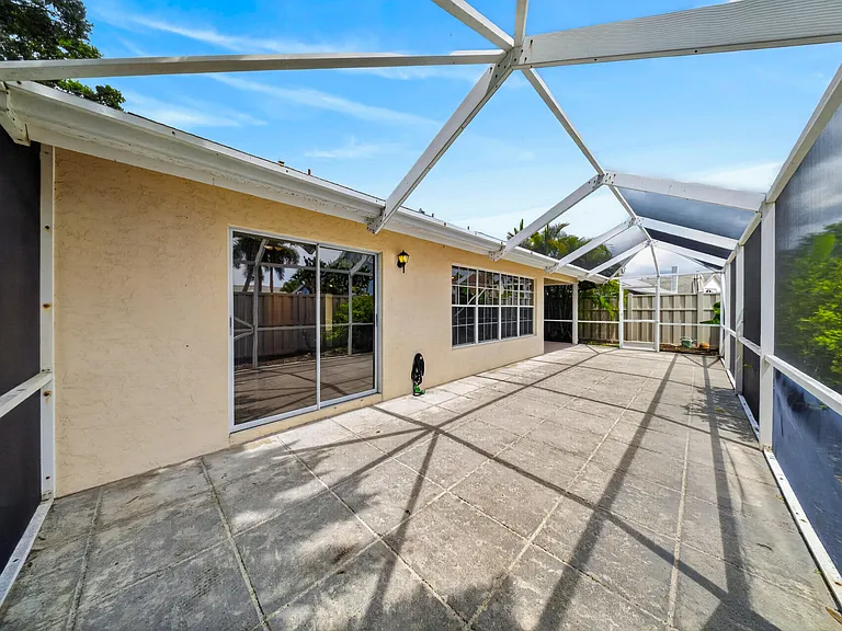 119 Adobe Cir — Photo 26