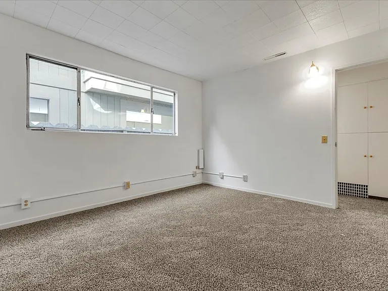 514 Sloat Ave — Photo 9