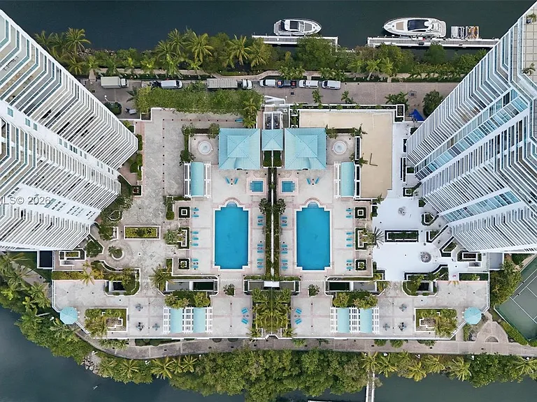16500 Collins Ave #1856 — Photo 71
