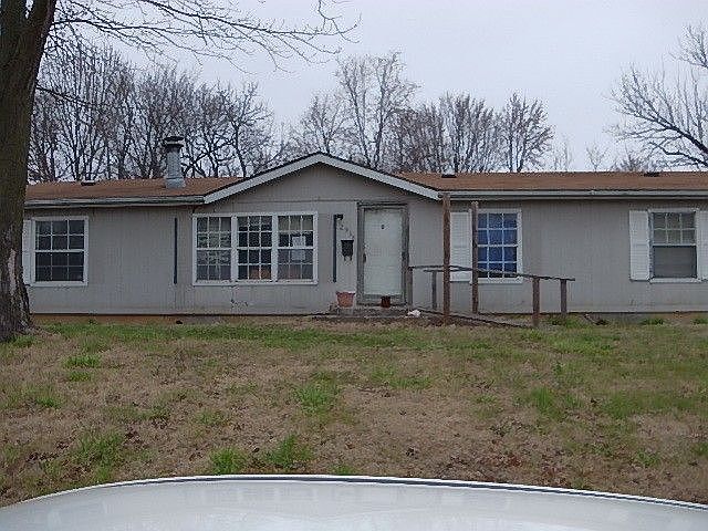 1st image of 2918 E 81st St