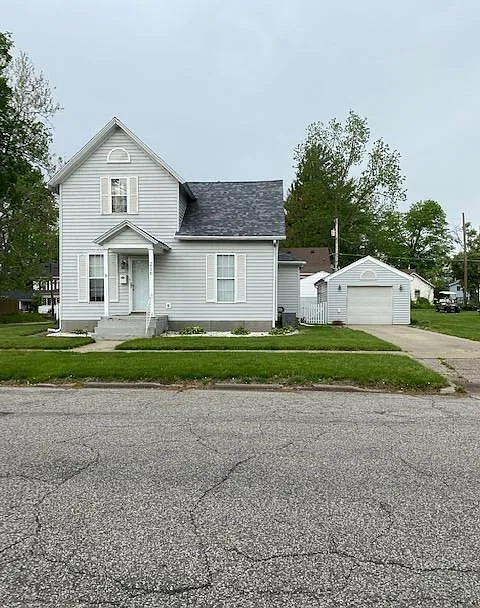 216 C St photo 1