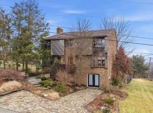 221 Summit Dr, Natrona Heights, PA 15065