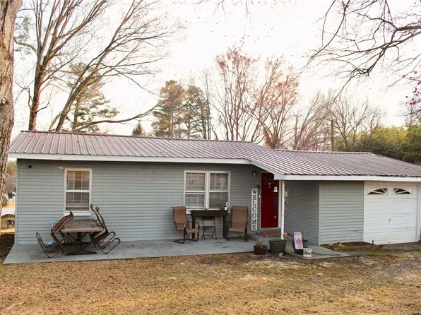 203 Adams St, Westminster, SC 29693