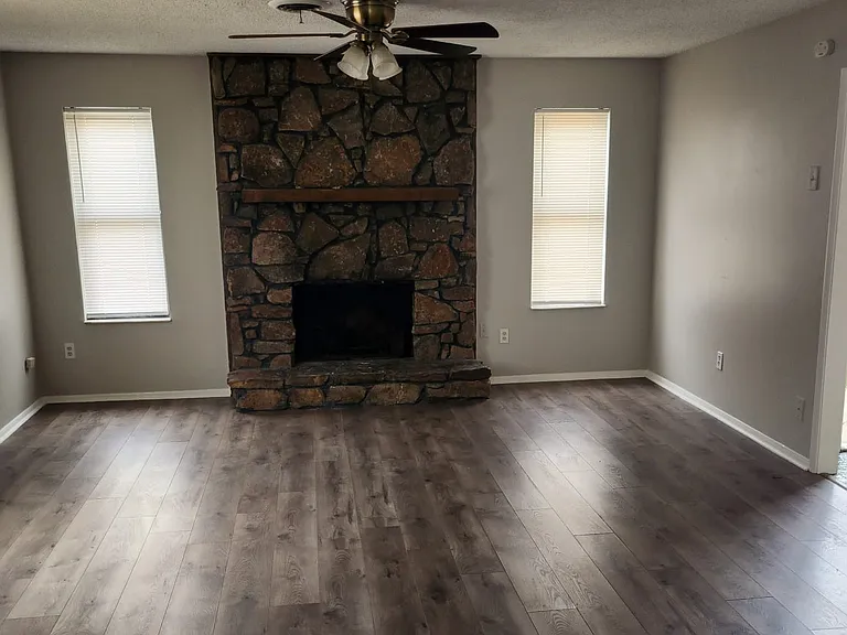 7331 Palgrave Ln — Photo 30