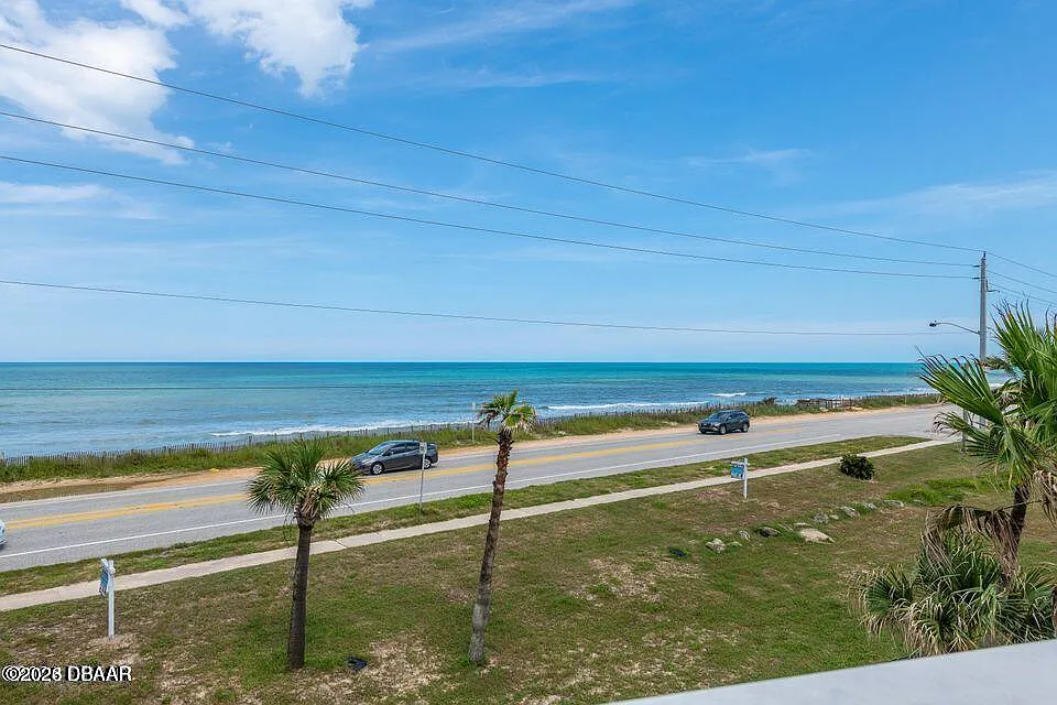 3 bed, 2.5 bath, 2230 sqft, $3,200 — Photo 4