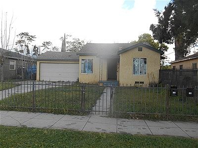 1st image of 166 E 11th St