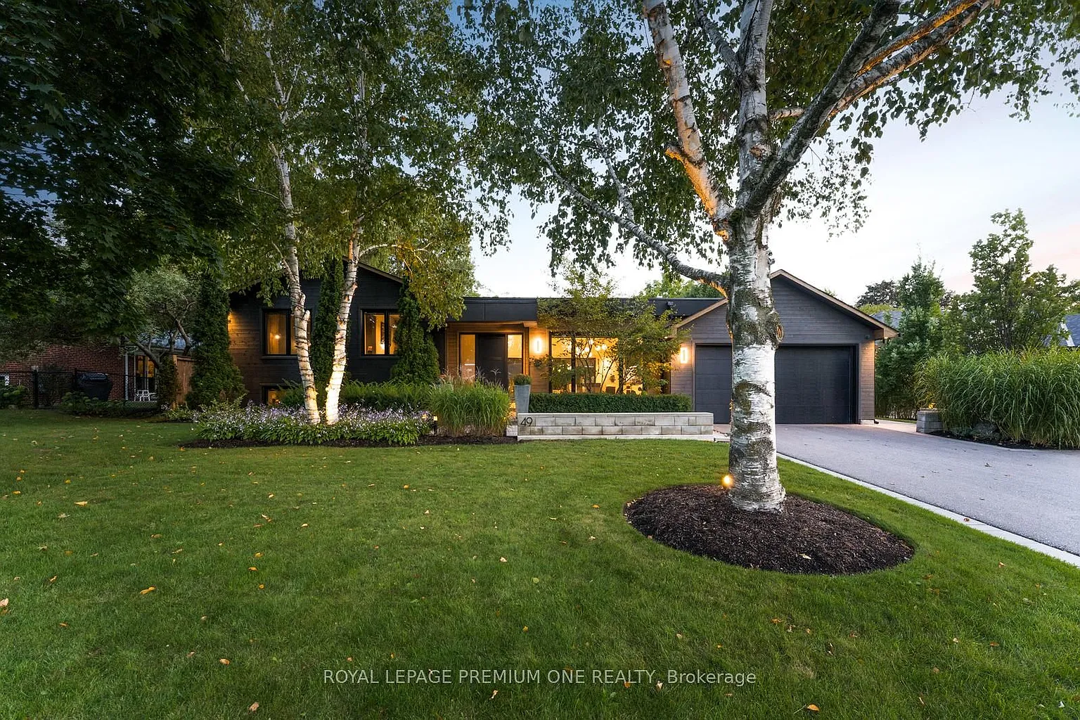 49 Norman Dr photo 1