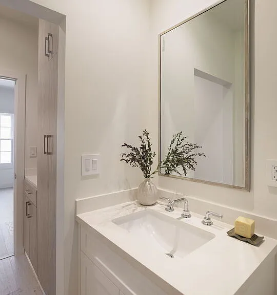 632 S Arden Blvd — Photo 17