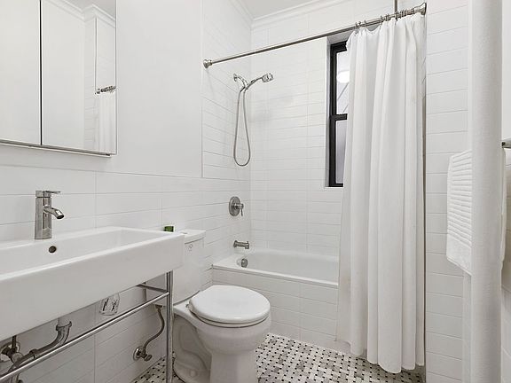 4th image of 24-75 38th St APT B1