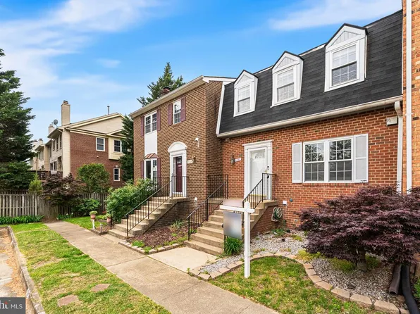 5532 Maplefield Pl, Alexandria, VA 22310