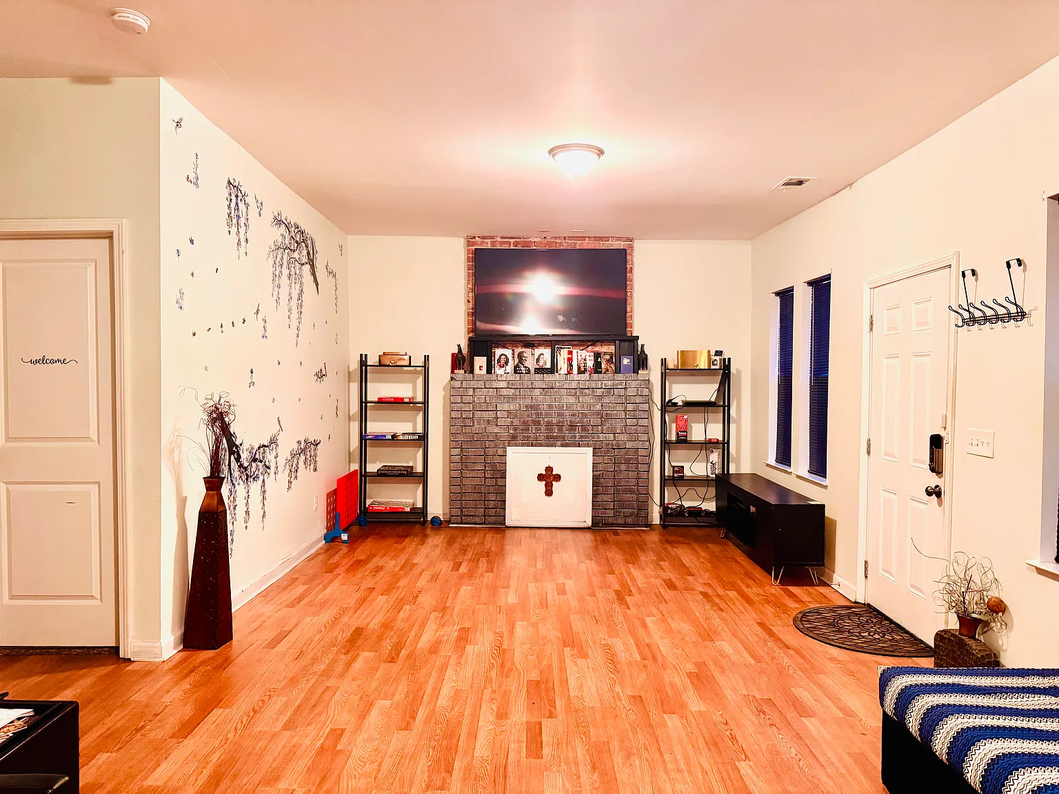 3 bed, 1590 sqft, $2,895 — Photo 2