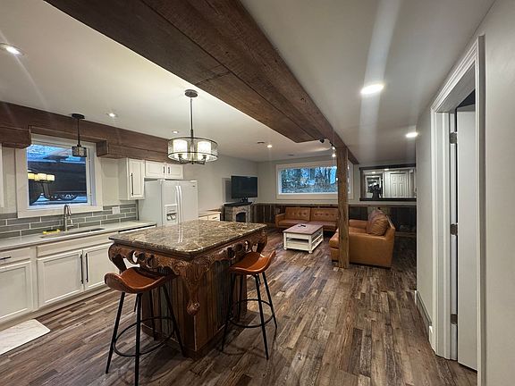 3rd image of 7281 Meadowlawn Dr #1