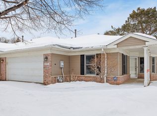 5284 Saint Albans Bay Cir, Shorewood, MN 55331