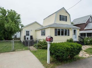 81 Charles St, Quincy, MA 02169