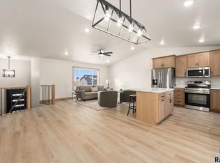 208 N Sund St, Worthing, SD 57077