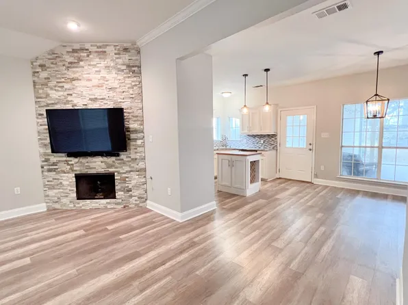 41124 Lee Dr, Gonzales, LA 70737