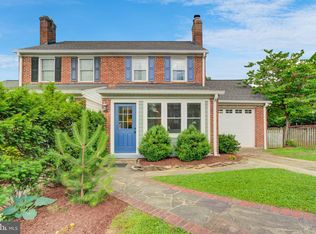 3102 S High St, Arlington, VA 22202