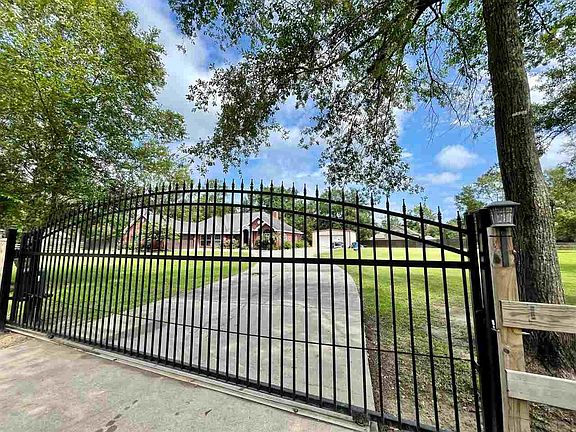 5th image of 9020 Terry Estates Dr