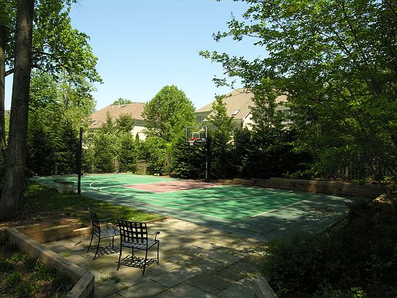 2nd image of 2713 Oak Valley Dr