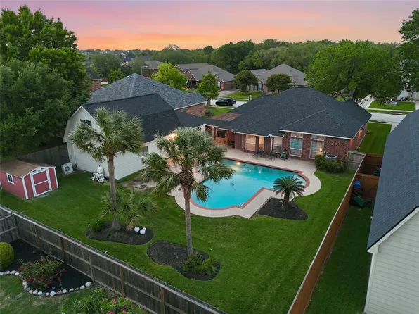 2303 Dogwood St, League City, TX 77573