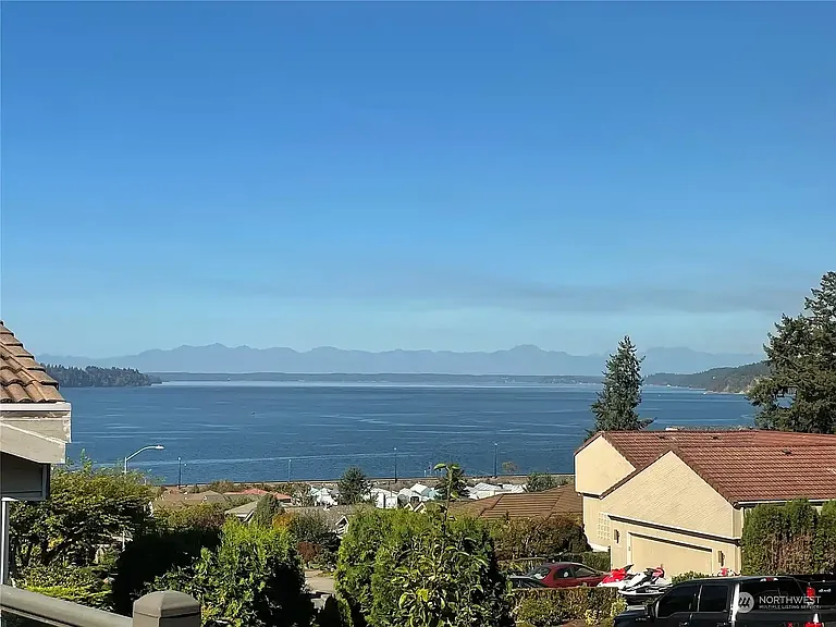 2832 Chambers Bay Dr — Photo 6