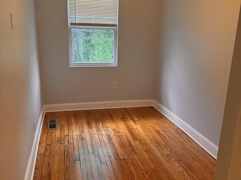 5200 Ready Ave — Photo 7