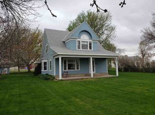 507 2nd Ave, Axtell, NE 68924