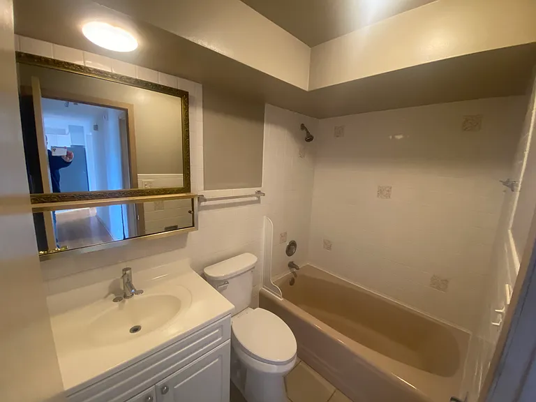 6441 W Higgins Ave #3W — Photo 12