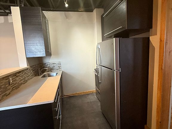 5th image of 215 W Fairview St APT 304