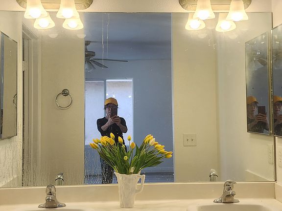 5th image of 547 Hart Dr Unit 3