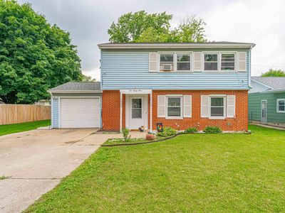 1023 N Monroe St, Lincoln, IL, 62656