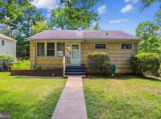 1601 Coral Sea Dr, Rockville, MD 20851